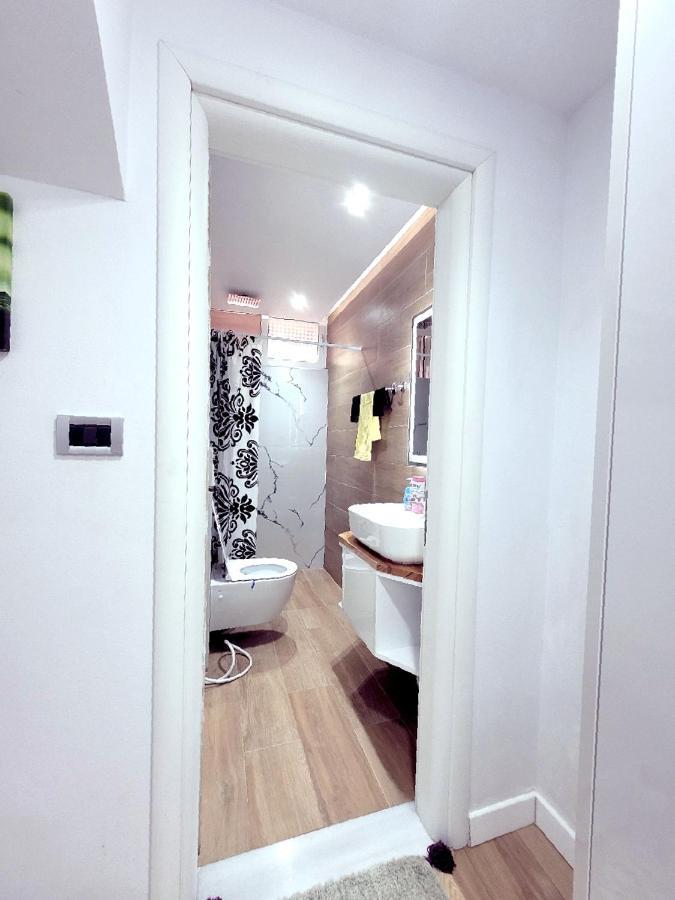 Loi Apartment Saranda Dış mekan fotoğraf