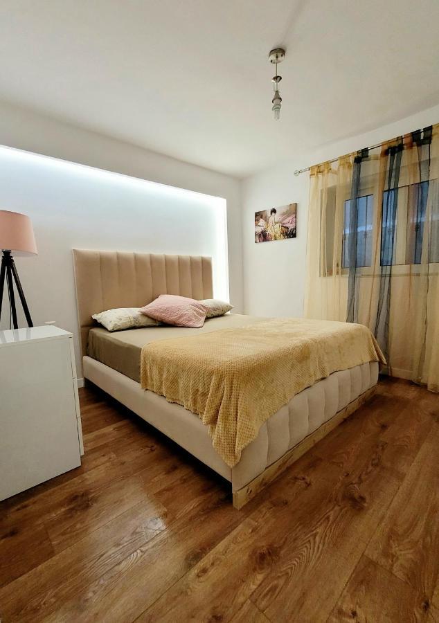 Loi Apartment Saranda Dış mekan fotoğraf